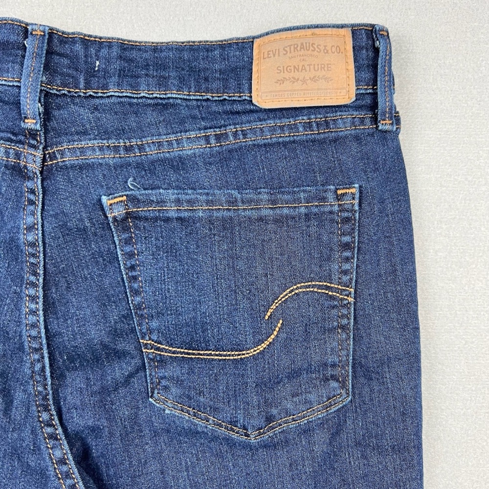 Levi Strauss Signature Women 10 Dark Blue Mid Rise Bootcut Jeans Stretch Denim - Picture 6 of 10